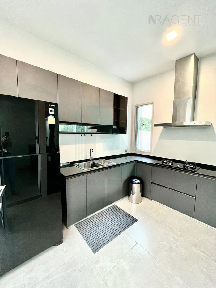 รูป ขายบ้านเดี่ยว โครงการ วีเว่ บางนา กม. 7 2 ชั้น 4 ห้องนอน 5 ห้องน้ำ - รูปที่ 4/8