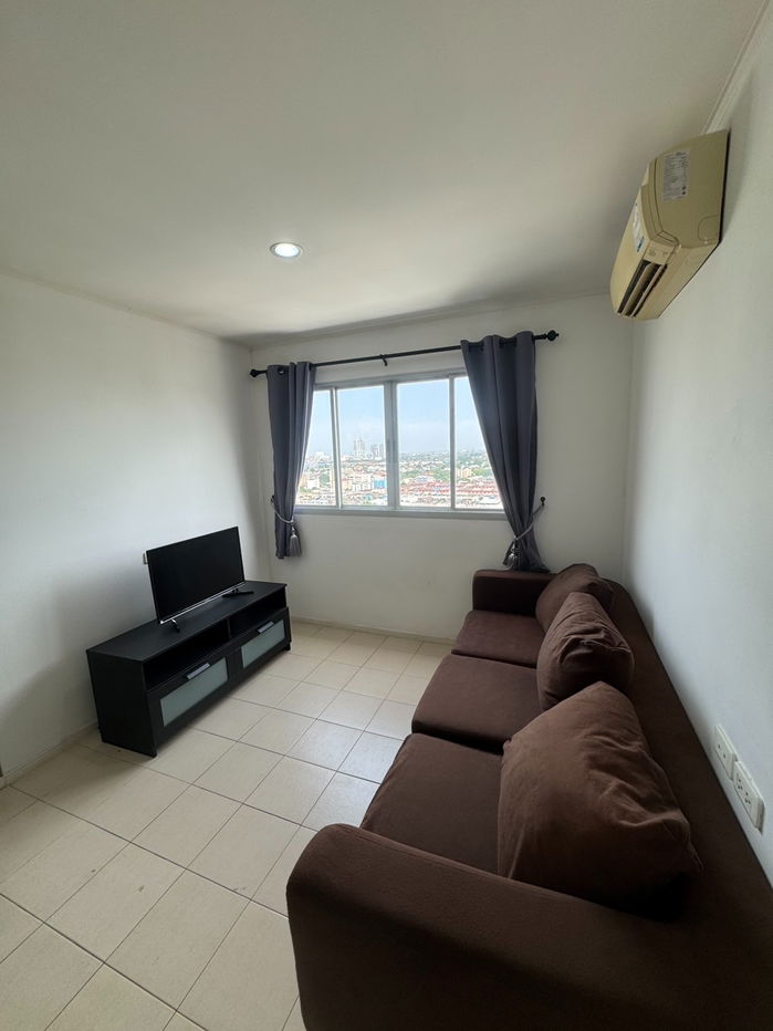 picture Condo for rent: Lumpini Town Ram Intra-Nawamin (1 bedroom), 17th floor, Building D, entrance to condo next to Pink Line BTS station, Ram Intra Km.9 - 1/10