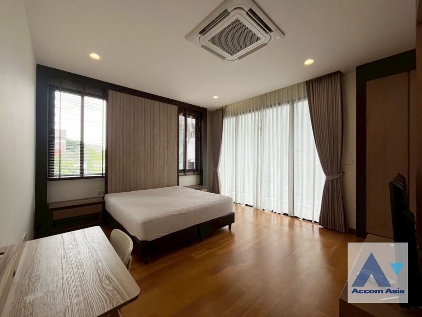 picture 🔼🔽 AccomA 📩  4 BR House in Khlong Toei (AA44093) - 12/20