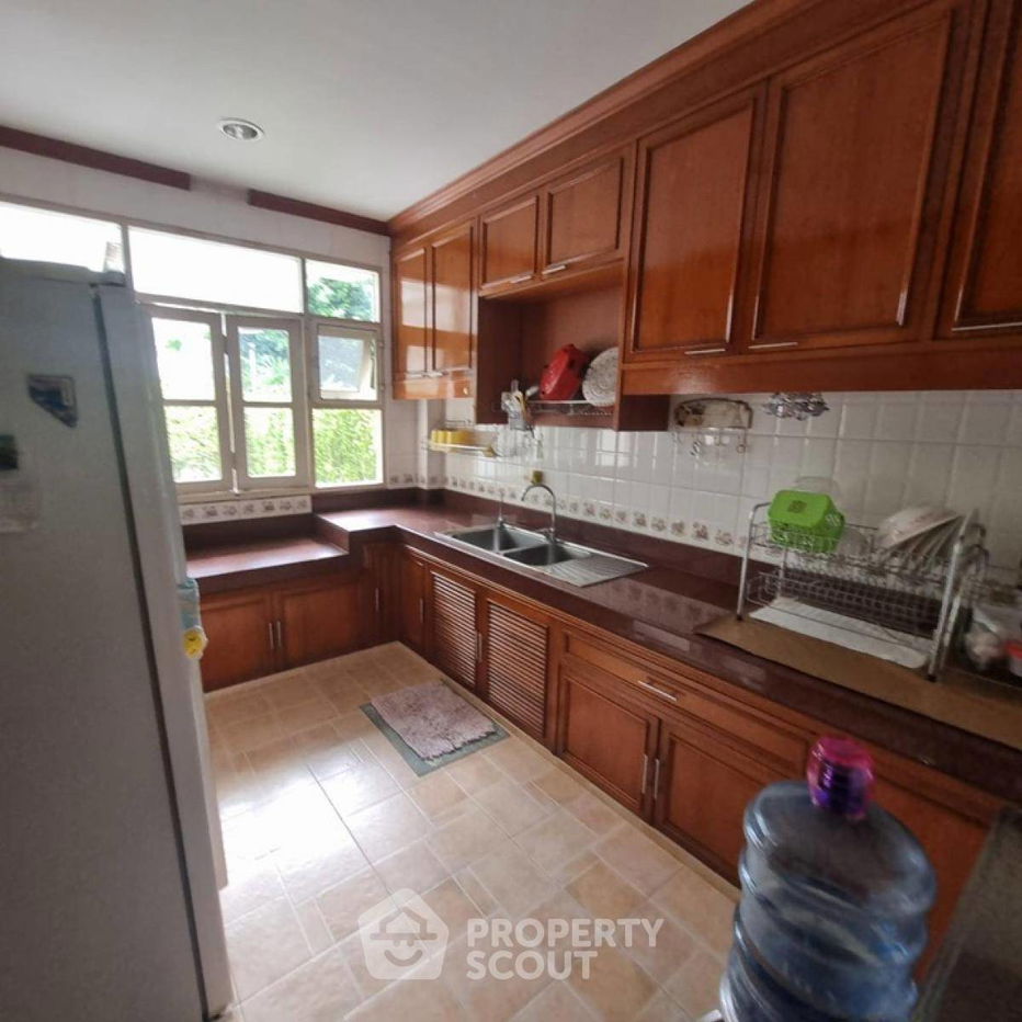 picture 4-BR House in Khlong Chan (ID 2020880) - 7/17