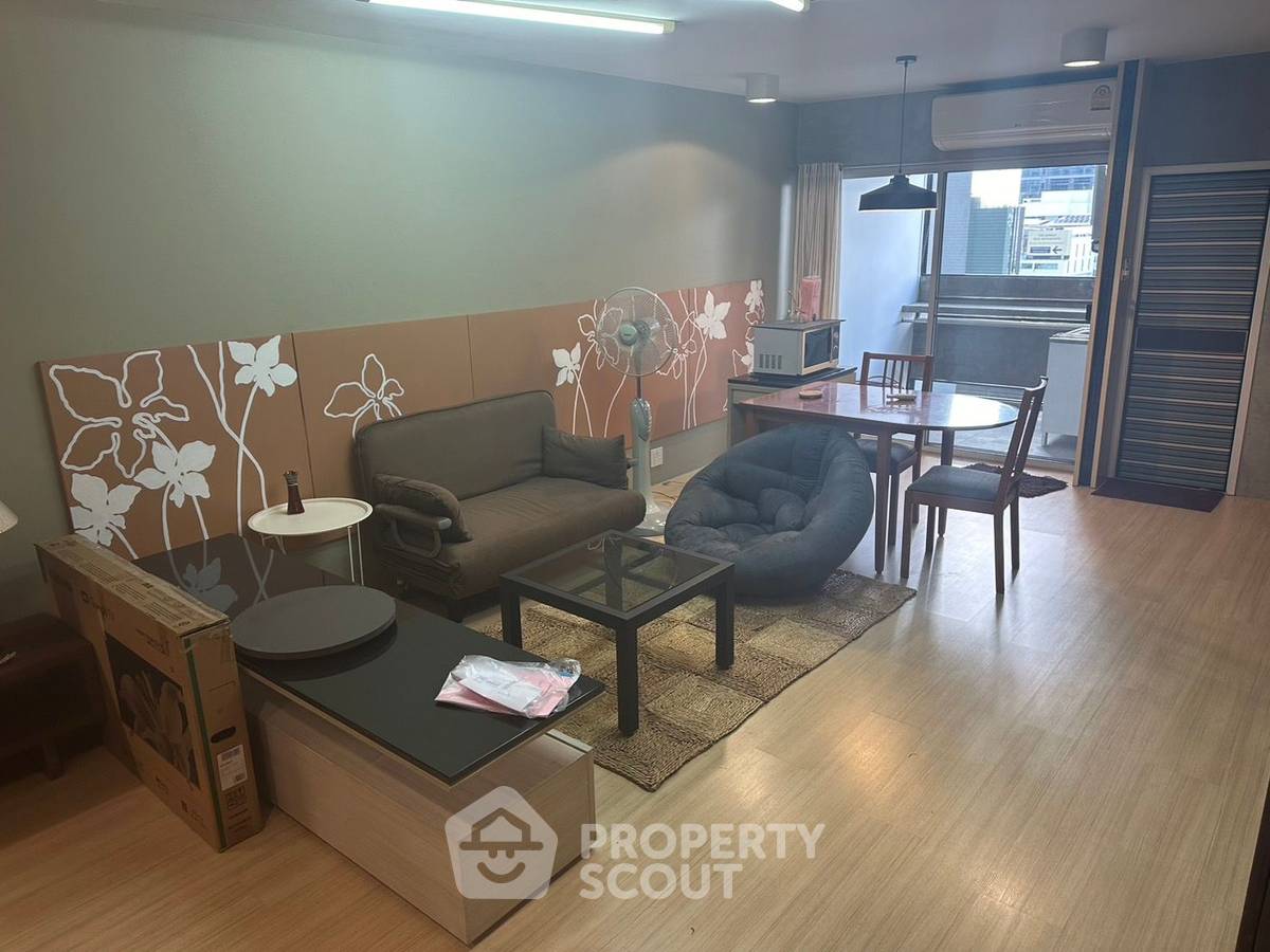 picture 1-BR Condo at Ratchathewi Tower Condominium near BTS Ratchathewi (ID 1483566) - 2/9