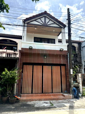 ทาวน์โฮม กรุงเทพมหานคร : 🔺 ขายทาวน์เฮาส์ โครงการ หมู่บ้านสราญรมย์ 2 ชั้น 2 ห้องนอน 2 ห้องน้ำ