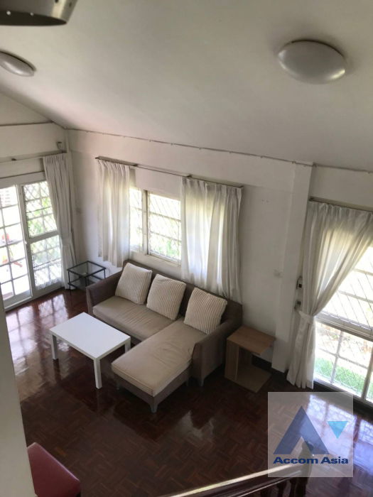 picture 🔼🔽 AccomA 📩  3 BR House in  (90369) - 2/16