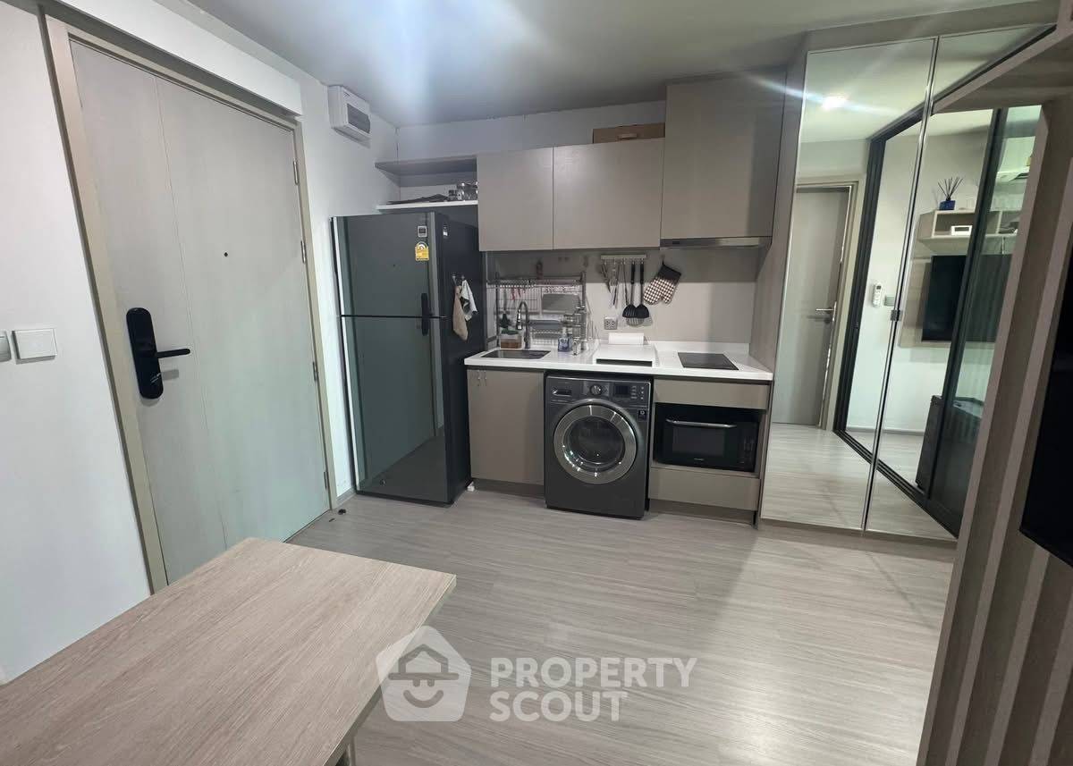 picture 1-BR Condo at Life Ladprao near BTS Ha Yaek Lat Phrao (ID 2179726) - 3/14