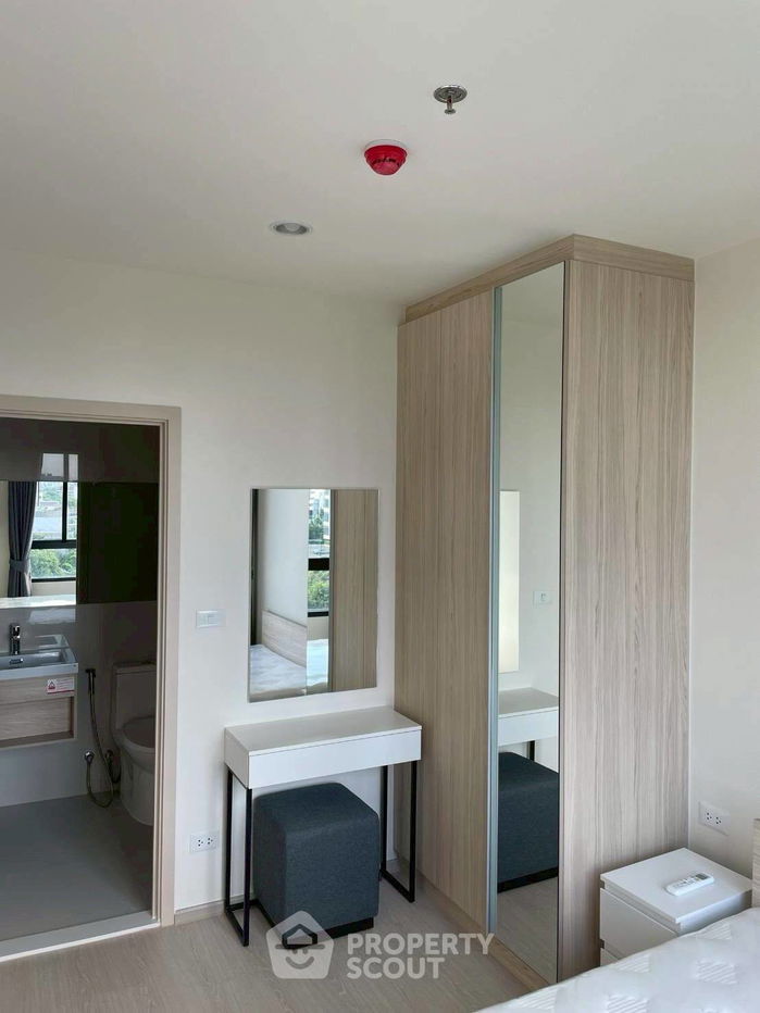 picture 1-BR Condo at NUE Noble Ratchada Lat Phrao near MRT Lat Phrao (ID 2214843) - 4/9