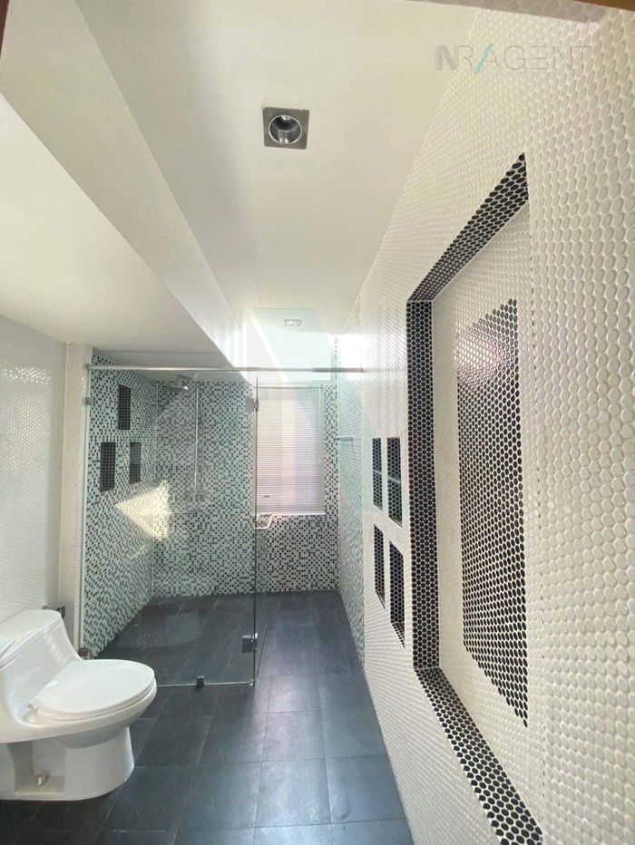 picture For Rent 2-story House NOBLE TARA PATTANAKARN 5 bedroom 6 bathroom - 6/8
