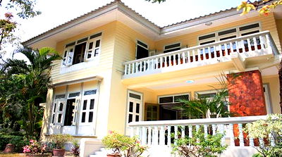 Houses for rent Outer Sukhumvit : 🔼🔽 AccomA 📩 Home Office 3 BR House in Phra Khanong Nuea (9018701)
