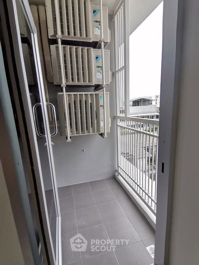 picture 2-BR Condo at Chewathai Hallmark Charan 13 near MRT Tha Phra (ID 2215731) - 2/13