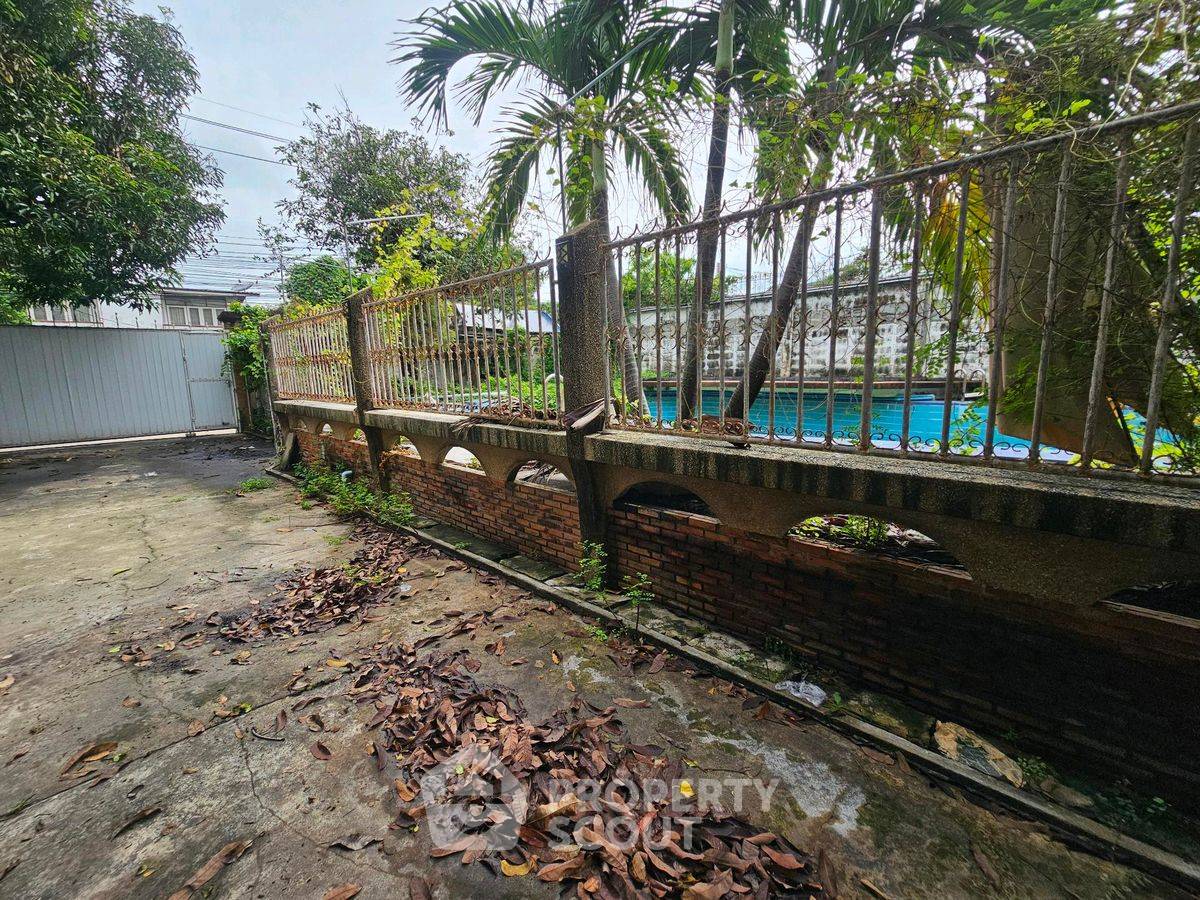รูป ที่ดินสำหรับปล่อยเช่า 1,684 ตารางเมตร แถว ใน สามเสนนอก (ID 2214889) - รูปที่ 15/16
