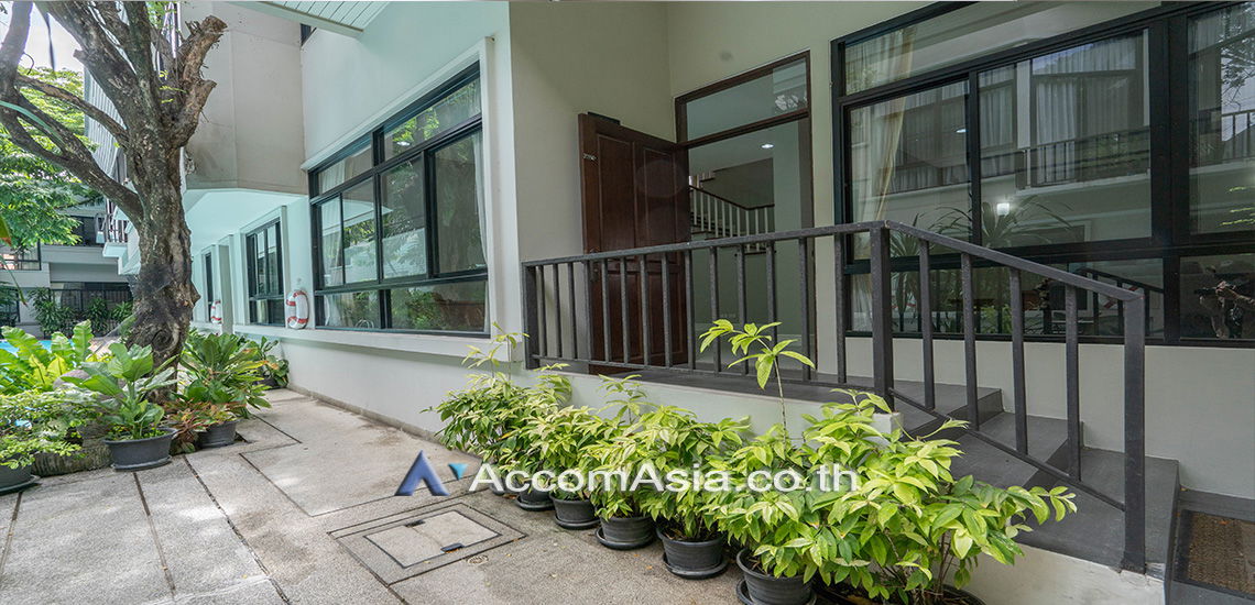 picture 🔼🔽 AccomA 📩 Pet friendly 4 BR House @The urban forestry residence (1914856) - 1/15