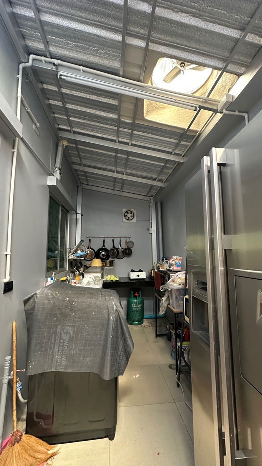 รูป บ้านหลังมุม ใจกลางเมือง เดินทางสะดวก ใกล้โรงเรียน และห้างสรรพสินค้ามากมาย - รูปที่ 5/8