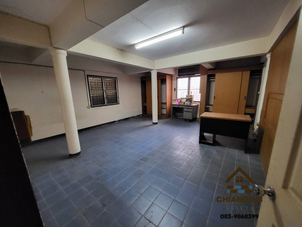 picture Land with Building for Sale – Opposite Chivit Thamma Da Coffee House, Chiang Rai - 8/14
