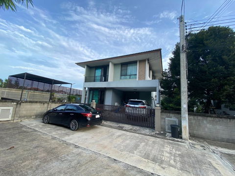 Code: KJ7719  for rent Golden Village Bangna - Kingkaew // Line ID: @kjcondo (with @) //
