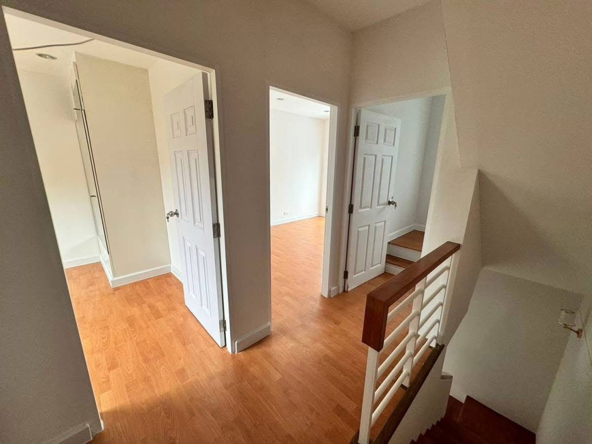 picture P0081 Modern 3-Storey Townhome for Sale - Metro Rama 9 Project - 8/13