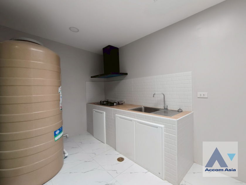 รูป 🔼🔽 AccomA 📩 Townhouse in Ekkamai with modern charm (AA42408) - รูปที่ 6/20