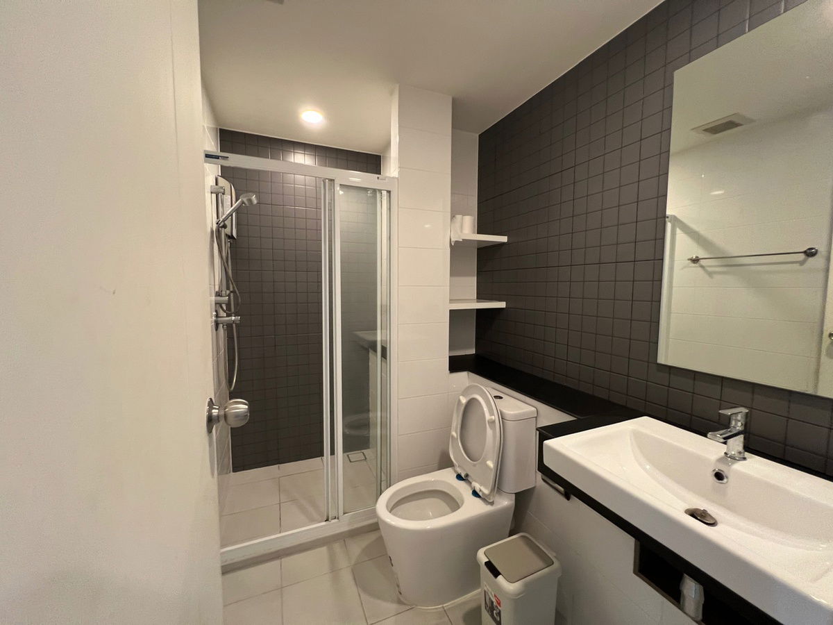 รูป ✅ขายescent park ville ชั้น4 ตึก บี 2.8ล้าน 32ตรม.☎️064-792-4426(เบญ) - รูปที่ 17/25