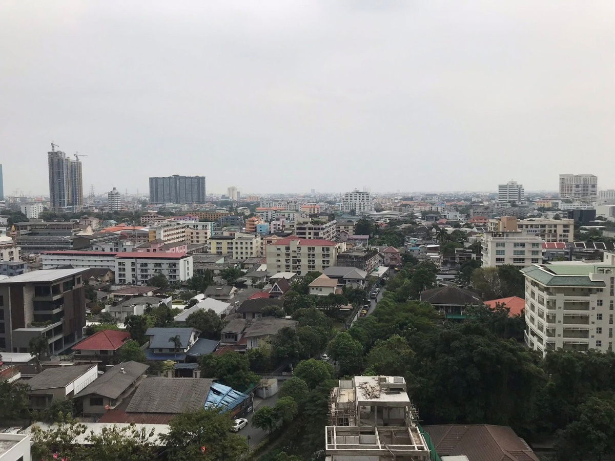 picture Condo for rent :  C Ekkamai   (( Ekkamai   Station  )) MK-02  line @livingbkk - 10/10