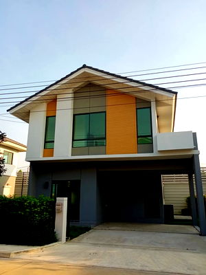 บ้านเดี่ยว ถนนร่มเกล้า : ขายบ้านเดี่ยว 2 ชั้น หมู่บ้าน เพอร์เฟคพาร์ค สุวรรณภูมิ เฟส 5 50 ตารางวา