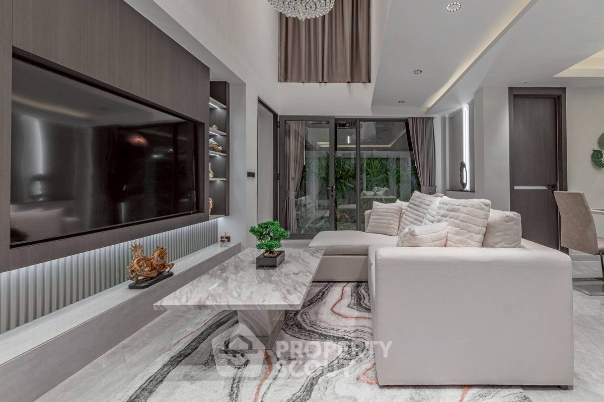 picture 5-BR House close to Pattaya South (ID 2097466) - 6/18