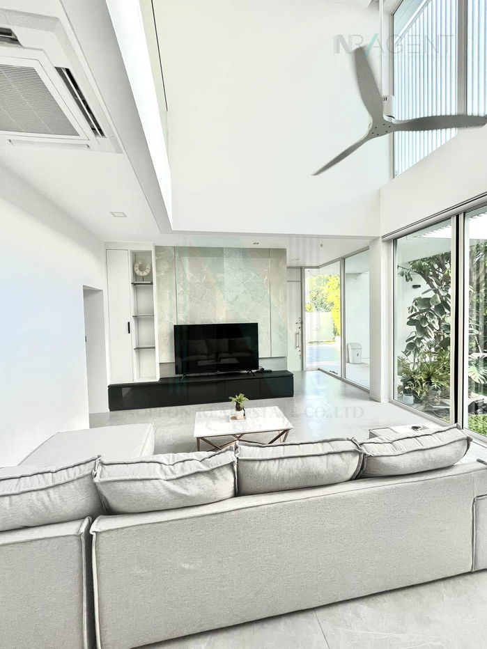 รูป ขายบ้านเดี่ยว โครงการ วีเว่ บางนา กม. 7 2 ชั้น 4 ห้องนอน 5 ห้องน้ำ - รูปที่ 2/8