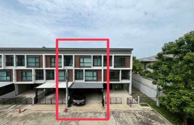 4-bed townhouse for sale, 161 sqm, 18 sq wah, Baan Lumpini Town Ville Ladkrabang - Suvarnabhumi