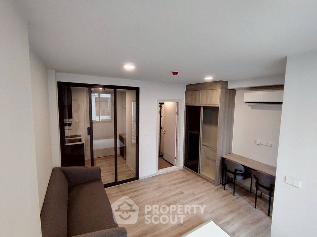 picture Studio Condo at QUINTARA MHyGEN RATCHADA - HUAI KHWANG near MRT Huai Khwang (ID 2215366) - 4/11