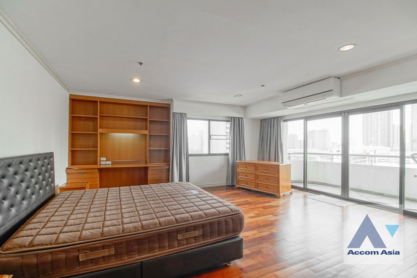 รูป 🔼🔽 AccomA 📩 Spacious corner condominium with parquet floors and city views (2030601) - รูปที่ 13/20