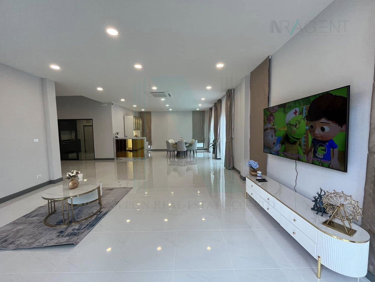 รูป ให้เช่าบ้านเดี่ยว 2 ชั้น เดอะ ซิตี้ บางนา 5 ห้องนอน 6 ห้องน้ำ - รูปที่ 2/8