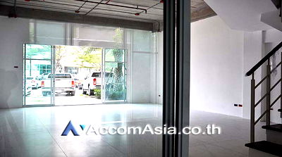 ทาวน์โฮมให้เช่า : 🔼🔽 AccomA 📩  3 BR Townhouse @Supalai Prima Riva Townhome (AA15117)
