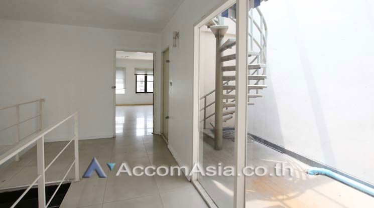 รูป 🔼🔽 AccomA 📩 Home Office 4 BR Townhouse in Phra Khanong (110098) - รูปที่ 14/16