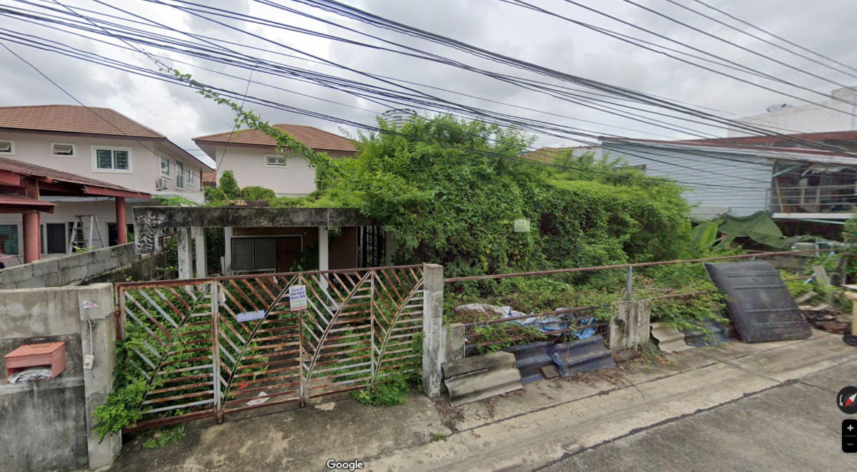 picture Land for Sale: Soi Udomsuk 50, Sukhumvit 103 Rd. - 1/2