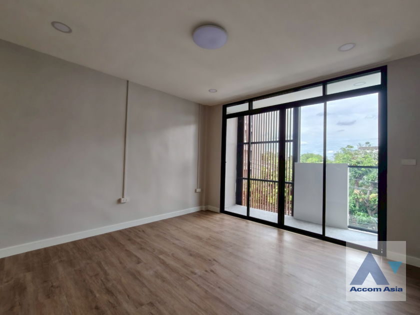รูป 🔼🔽 AccomA 📩 Townhouse in Ekkamai with modern charm (AA42408) - รูปที่ 19/20