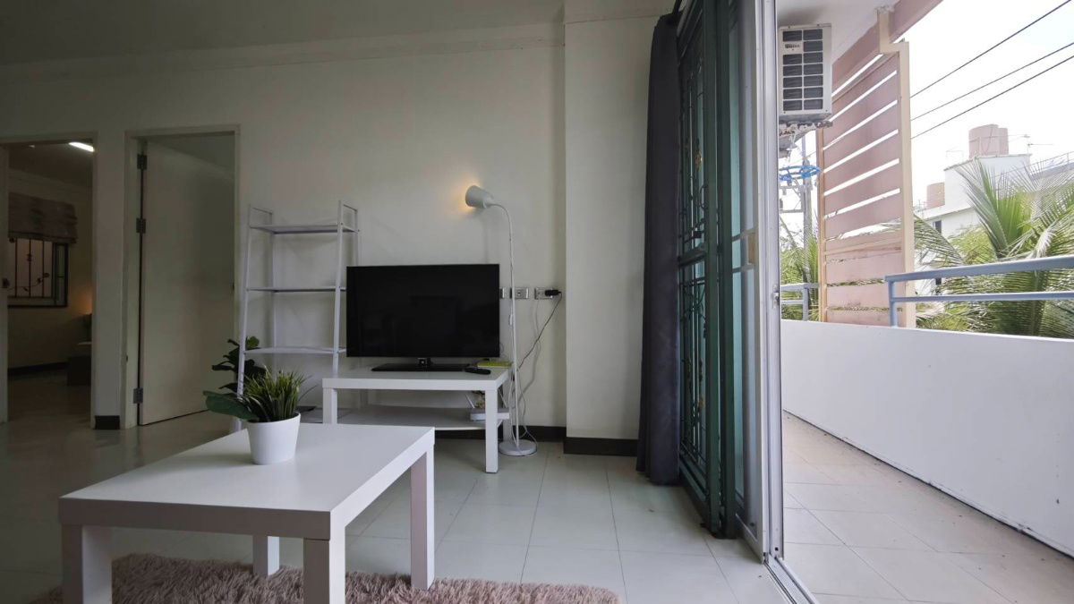 รูป คอนโด 2 ห้องนอน เงียบสงบใกล้สวนหลวง มีที่จอดรถยนต์เพียงพอ - รูปที่ 11/13
