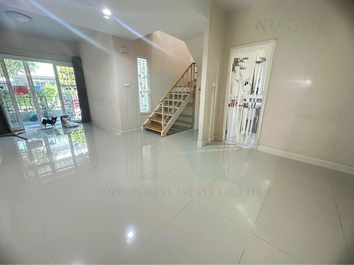 picture 🎉 For Sell Town house THE COLORS LEISURE BANGNA KM.10 2-story 3 bedroom 2 bathroom - 1/8