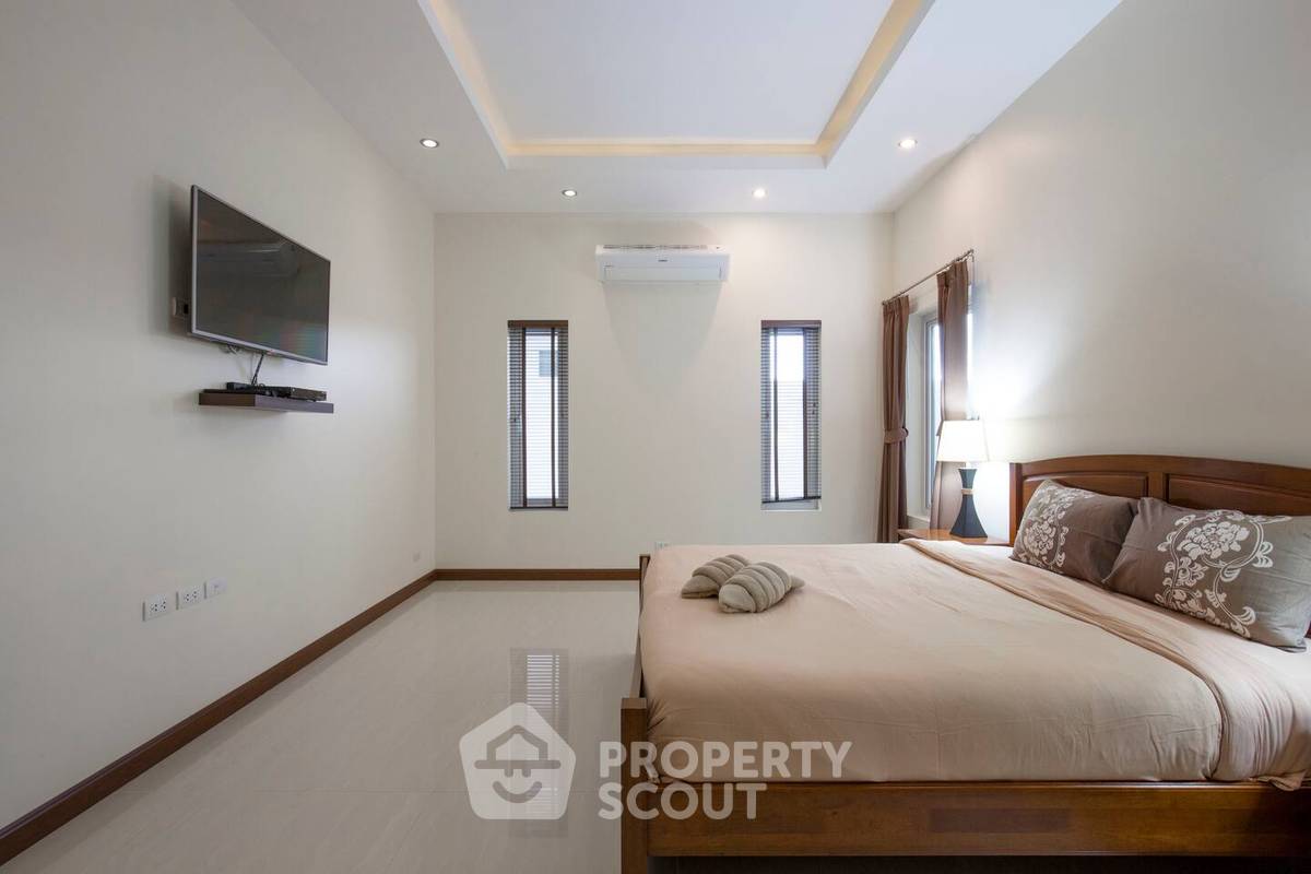 รูป วิลล่า 3-ห้องนอน ใกล้ เดอะ เวเนเซีย (ID 2215331) - รูปที่ 6/23