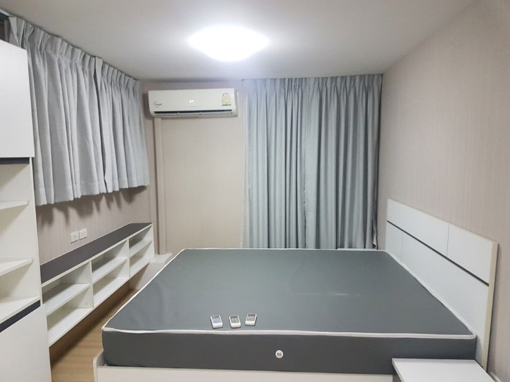 รูป ให้เช่าด่วน Zoom Condo 49 ราคา 15,000 บาท ห้องนอน 1 Dulex ขนาด 50 ตร.ม. ชั้น 5 วิวโครงการด้านหน้า  - รูปที่ 8/14