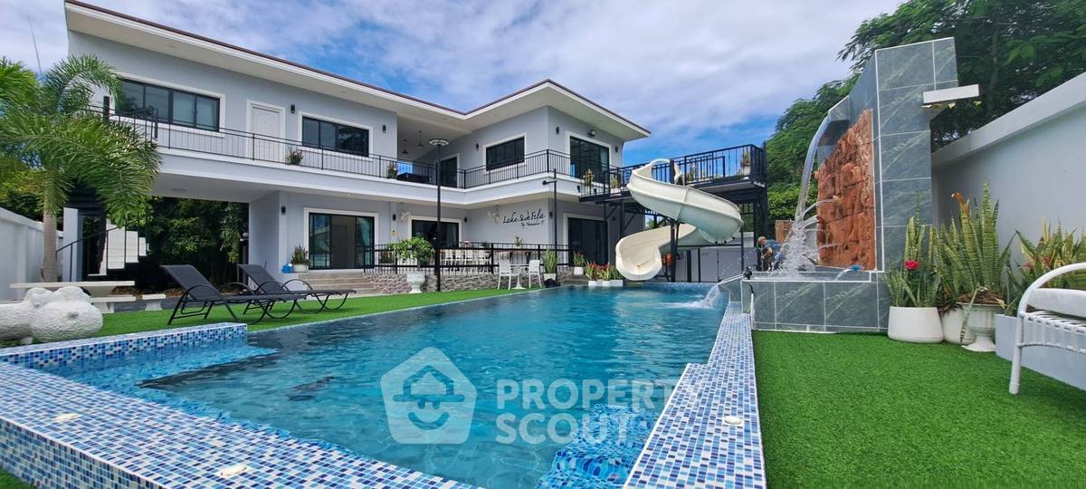 รูป วิลล่า 6-ห้องนอน ใกล้ เมืองพัทยา (ID 2215246) - รูปที่ 1/22