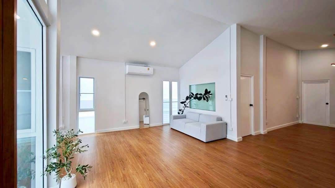 picture Sale of detached houses, large size 51 square wa, 3 bedrooms, 3 bathrooms, new Renovate Kik Chokchai 4 Ladprao, Macro Lotus Ladprao, Wang Hin 44. - 6/10