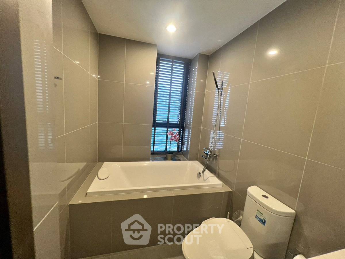 รูป คอนโด 2-ห้องนอน ที่ ไอดีโอ โมบิ อโศก ใกล้ MRT เพชรบุรี (ID 2213951) - รูปที่ 9/10