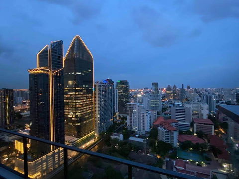 LTH12836 - Condo for rent คอนโด ให้เช่า เดอะ ลอฟท์ อโศก Size 75.4 sqm. 2 bed 1 bath Near BTS Asoke Station ONLY 80K/Month