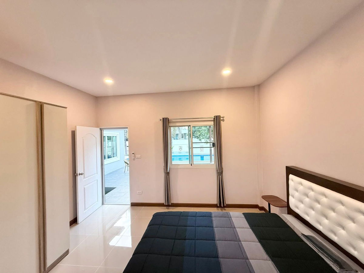 picture Pool villa House for  Rent !5bed , Near MaeKuang Market, Near Central  Chiangmai ChiangMai  - 13/24