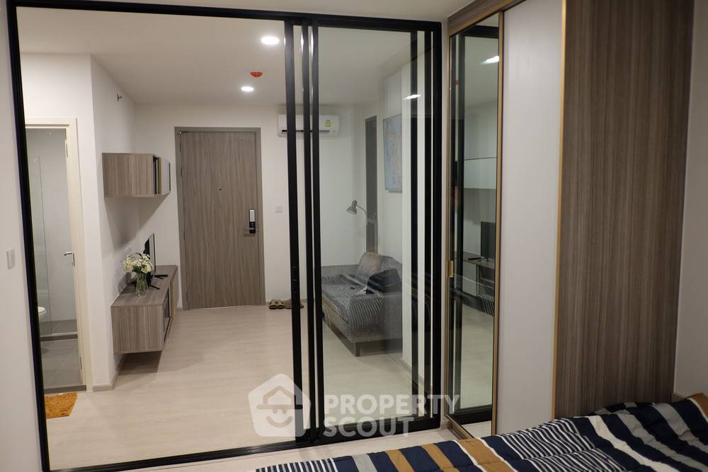 picture 1-BR Condo at Knightsbridge Phaholyothin Interchange in Anusawari (ID 307513) - 10/13