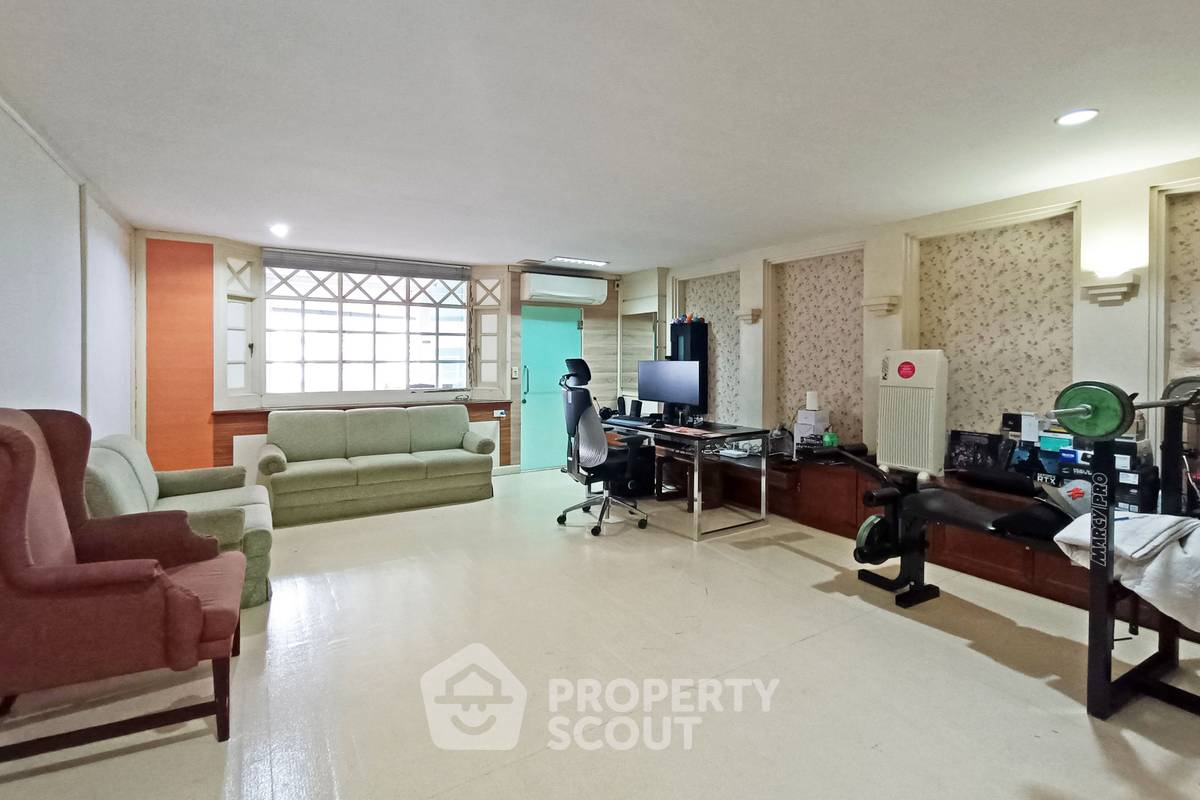 รูป คอนโด 4-ห้องนอน ที่ พรีเมียร์ คอนโดมิเนียม ใกล้ BTS พร้อมพงษ์ (ID 2213980) - รูปที่ 5/12