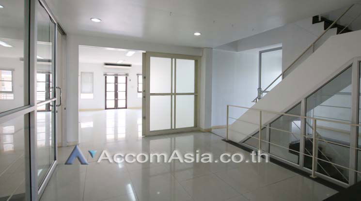 รูป 🔼🔽 AccomA 📩 Home Office 4 BR Townhouse in Phra Khanong (110098) - รูปที่ 7/16