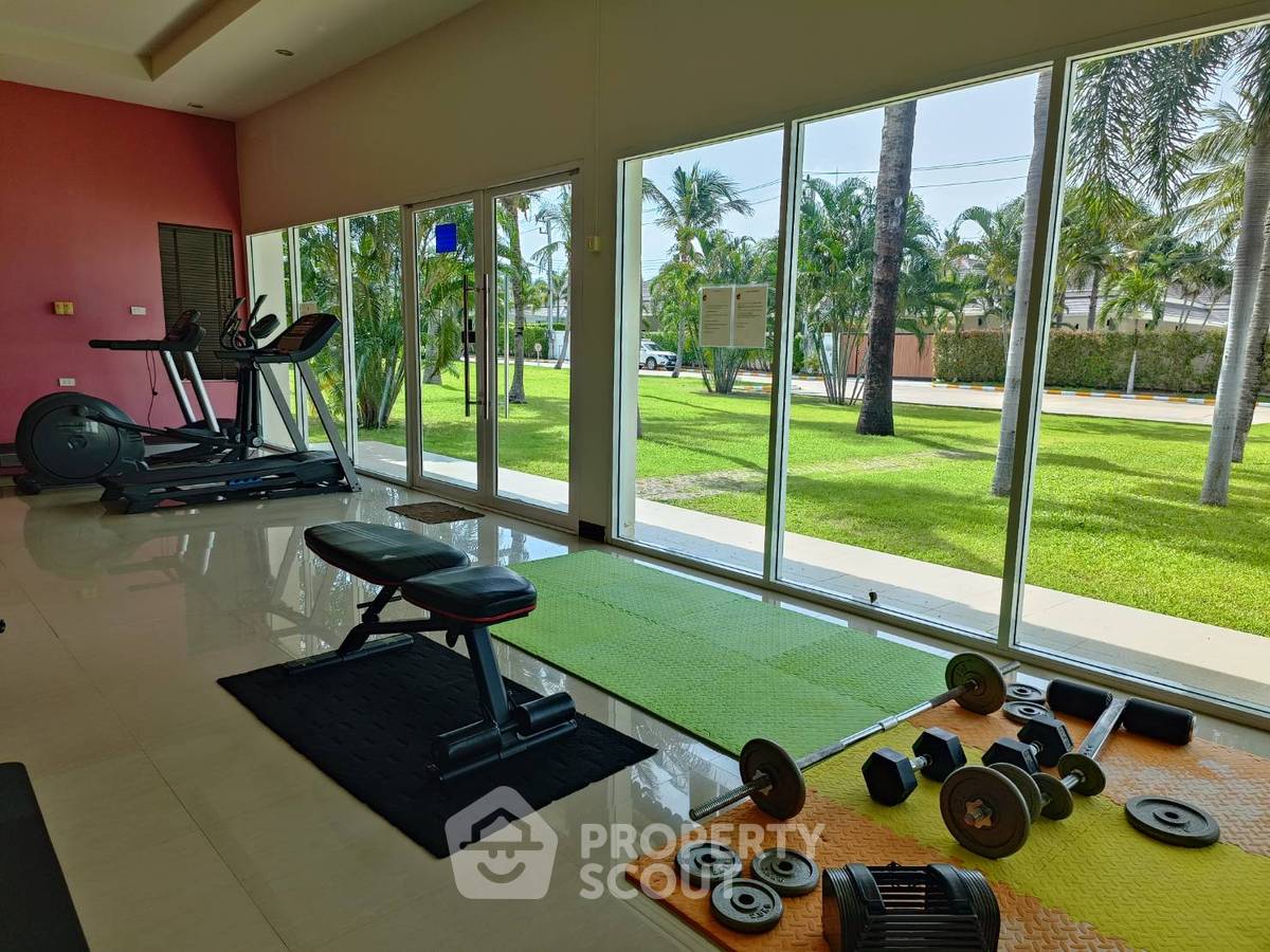 รูป วิลล่า 3-ห้องนอน ใกล้ เดอะ เวเนเซีย (ID 2215331) - รูปที่ 23/23