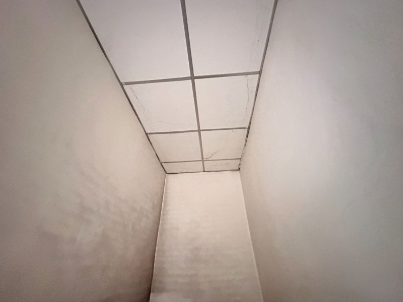 picture Townhouse for sale, Soi 4, Fueang Fa Village 9, Soi Mangkon Khanthi, selling price only 1.3 million baht!! Size 19 sq m. - 7/24