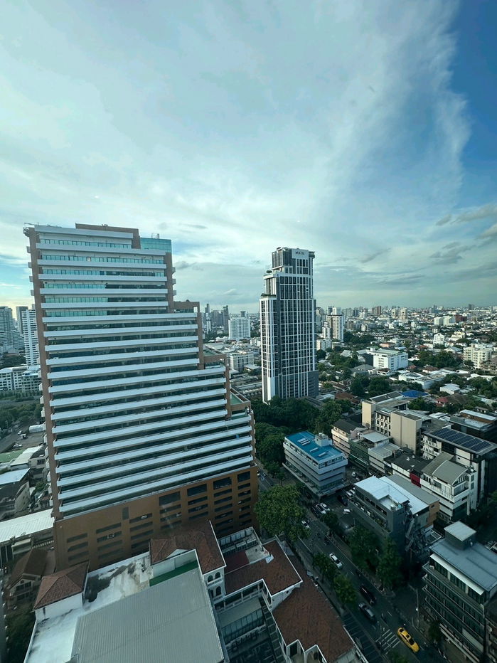 picture Rhythm Ekkamai | BTS Ekkamai 300 meters - 11/12
