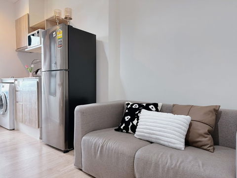 Escent CPN condo for rent 9,500THB/m. near Central Chiangmai Tel.082-3899314(Boo)