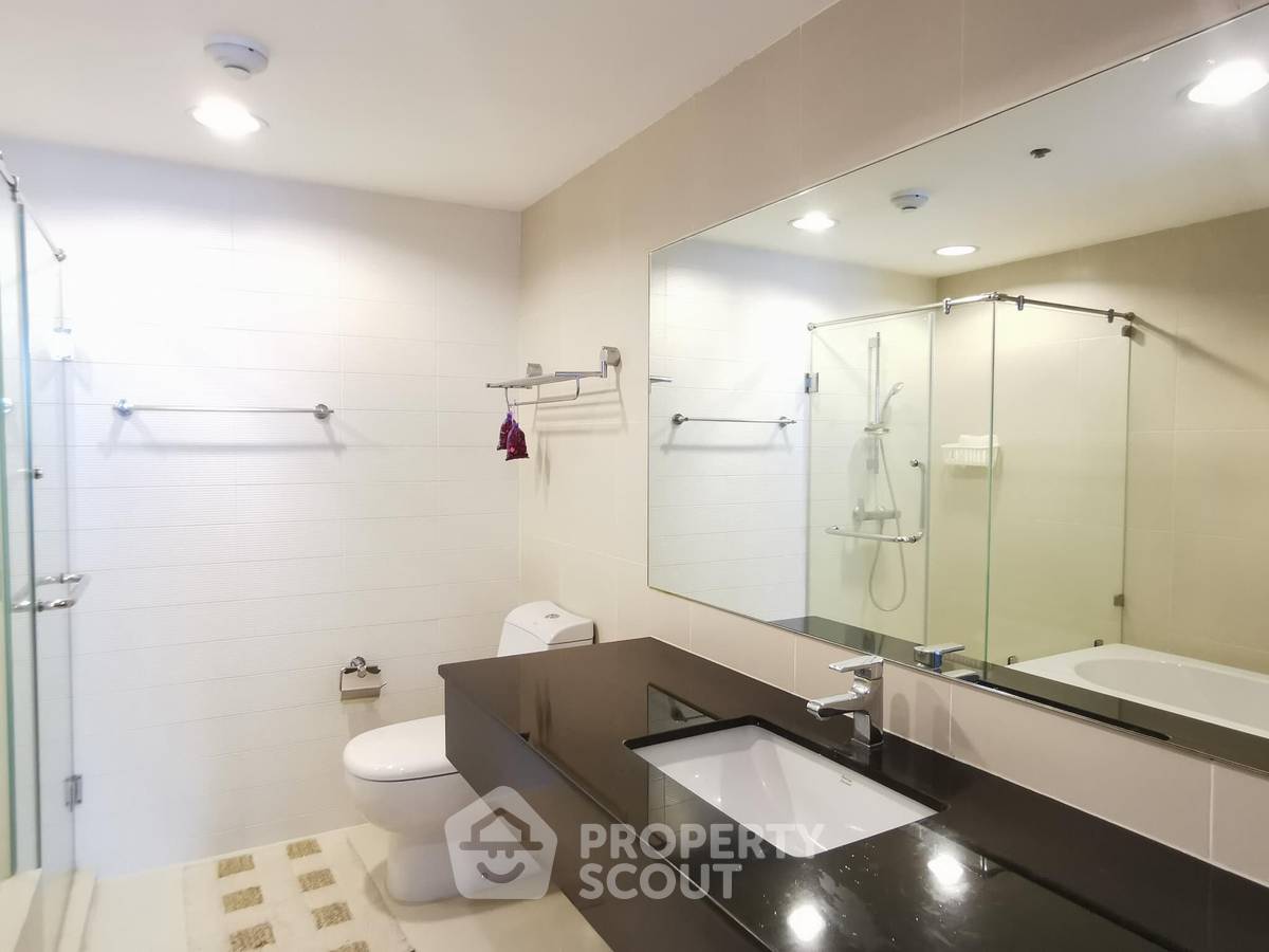 picture 3-BR Condo at Belle Grand Rama 9 near MRT Phra Ram 9 (ID 1550593) - 13/16