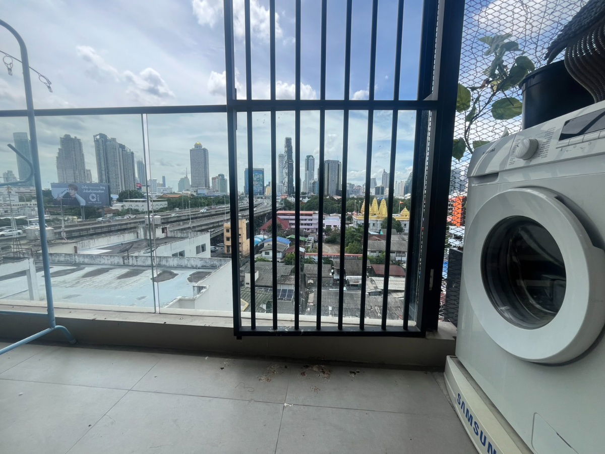 picture For Rent Condo Nice Studio Room BTS Surasak Ready to Move-in!! - 2/10